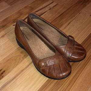 Hush Puppies. Vintage style leather shoes